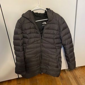 Women’s Large North Face Down Puffer Coat